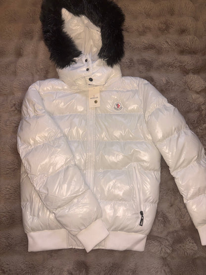 Chaqueta Moncler brillante blanca