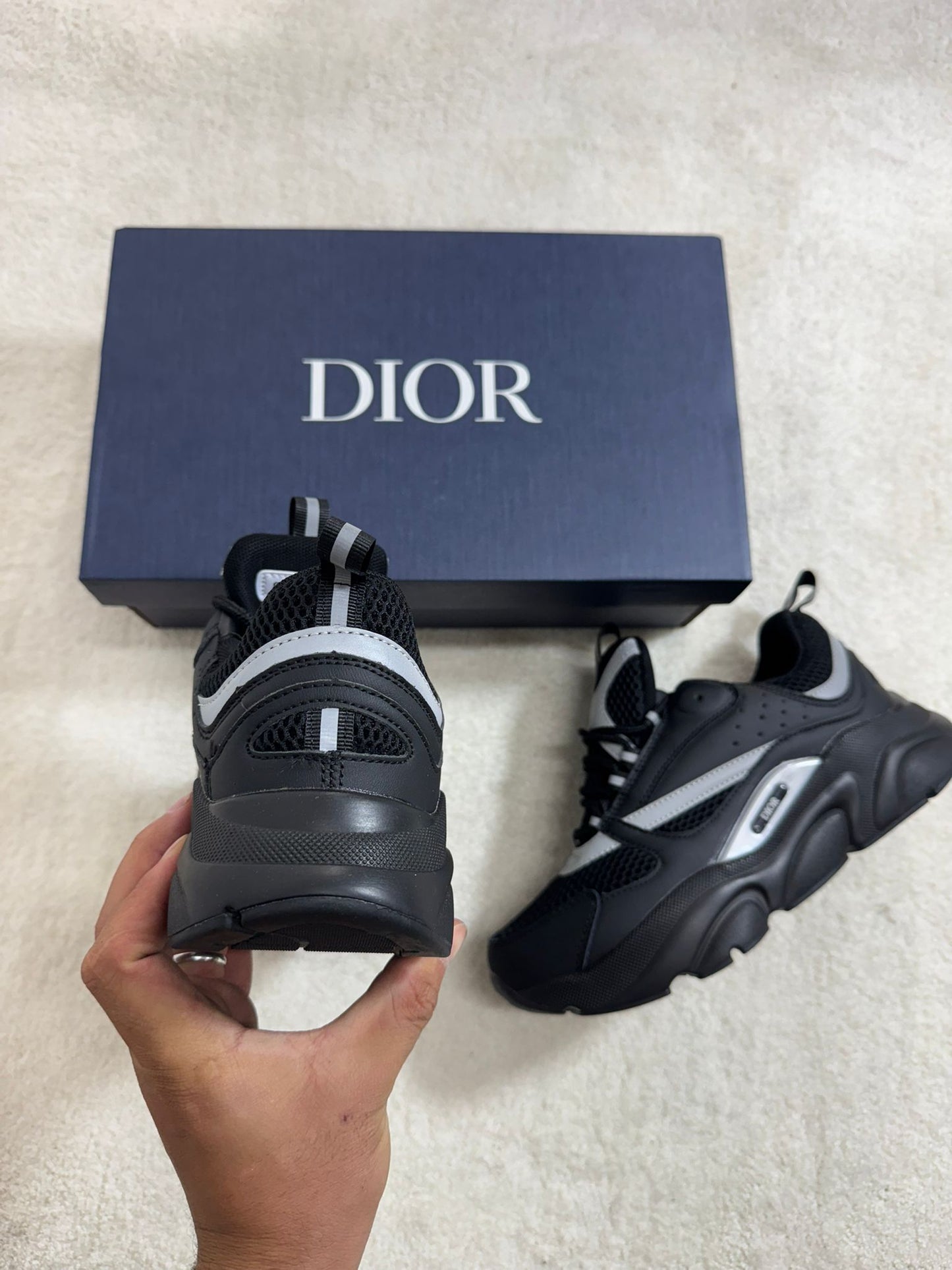 Dior B22 black