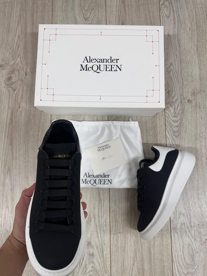 ALEXANDER MCQUEEN 🖤🤍