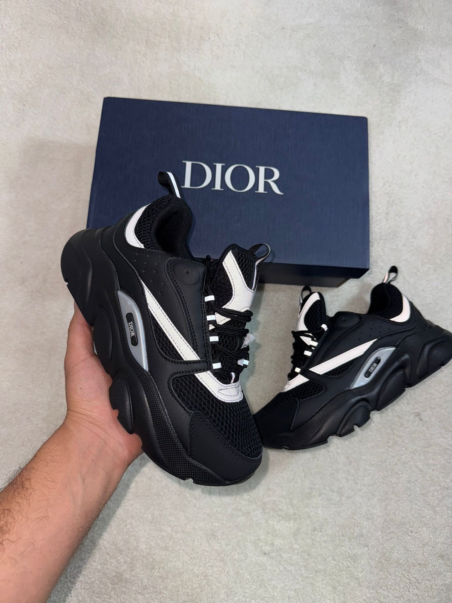 Dior B22 black