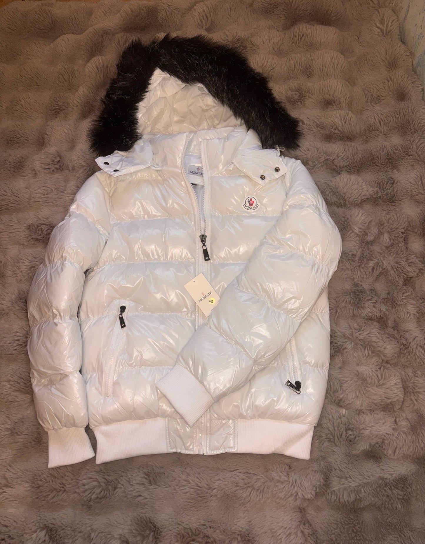 Chaqueta Moncler brillante blanca