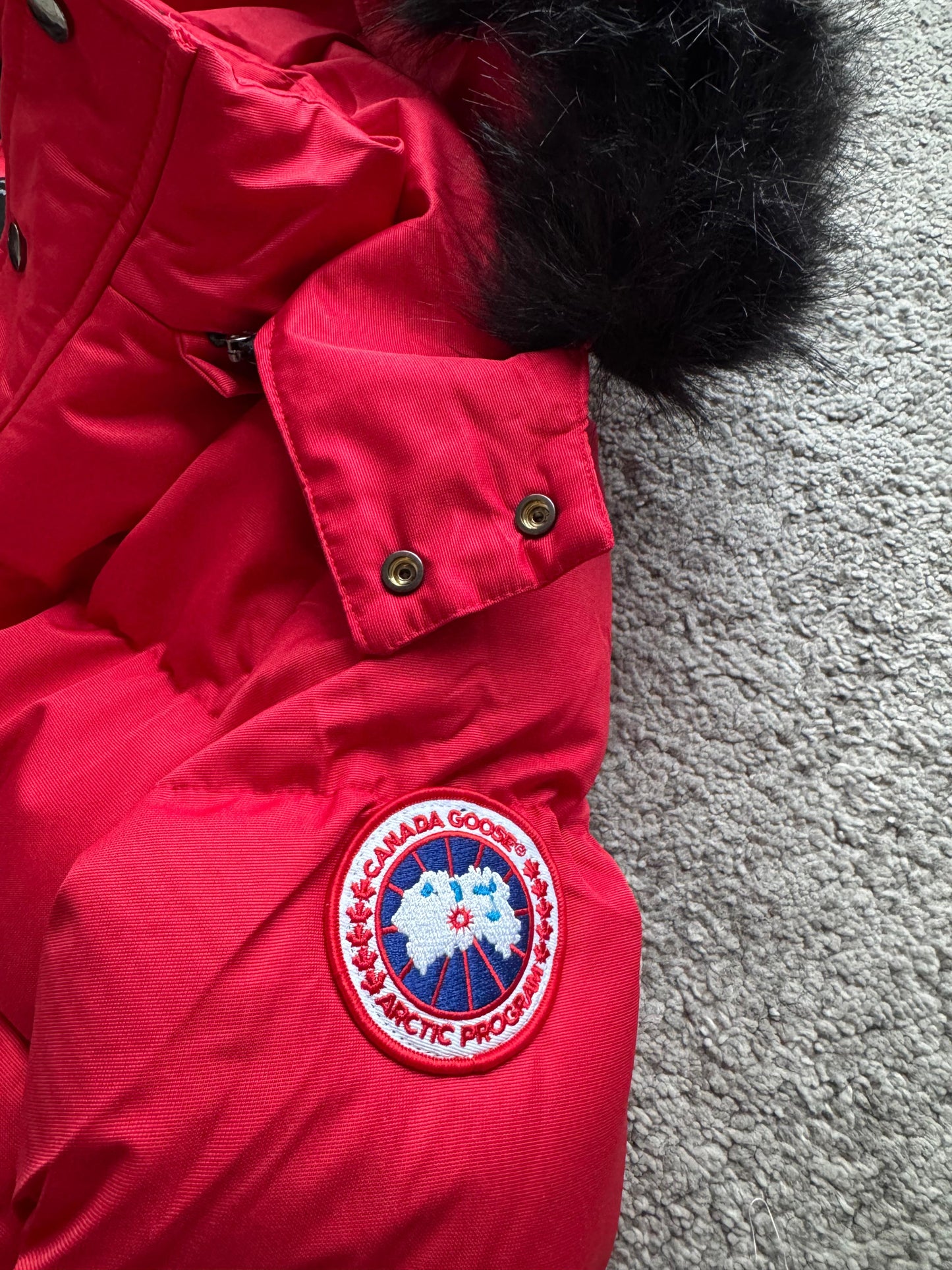Chaqueta Canada Goose roja